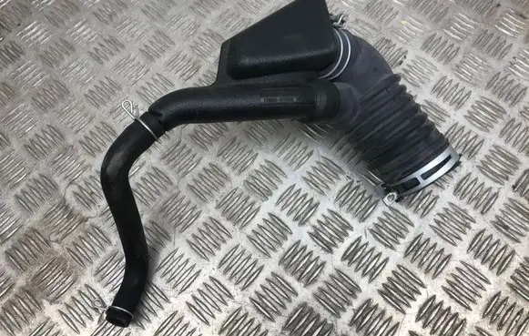 Lexus CT 200H Air intake duct part 1789337050 1788037190