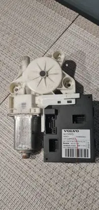 Volvo V50 Front door window regulator motor 30737675 992751108 150446002853