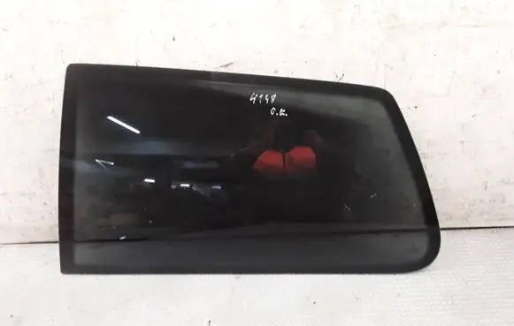 Volkswagen Golf IV Rear side window