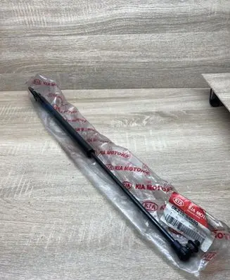 KIA Sephia Tailgate strut 0K21562620