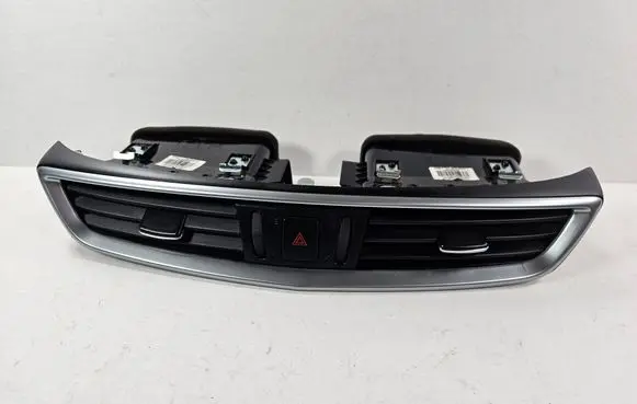 Nissan Qashqai Dash center air vent grill 68750HV50A