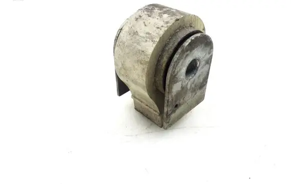 Mercedes-Benz E W212 Rear differential mounting bracket A2043500215