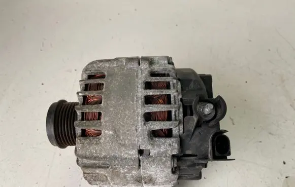 Ford Focus Generator/alternator AV6N10300GC 30659390