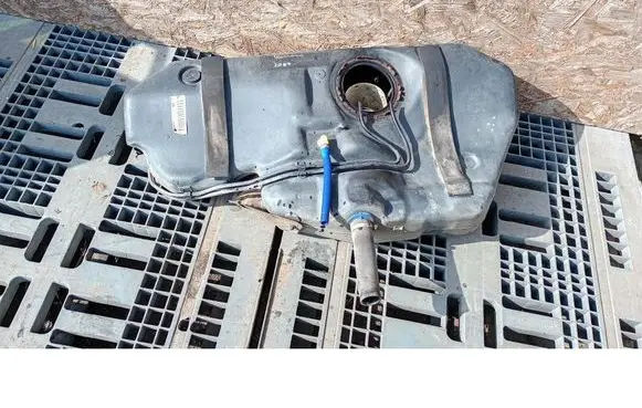 Opel Astra H Fuel tank 13117458