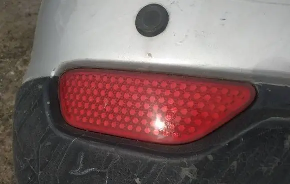 Chevrolet Captiva Rear tail light reflector 