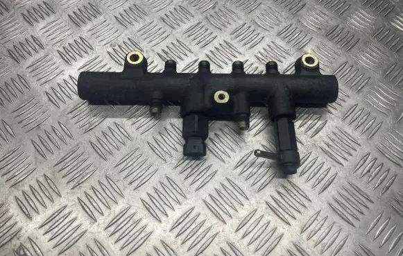 Mazda 6 Fuel pressure sensor 10E06 6110