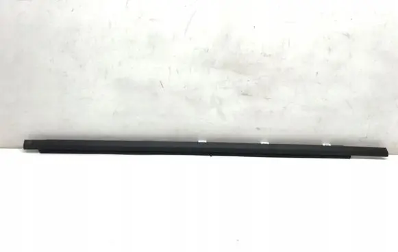 Rear vent window glass