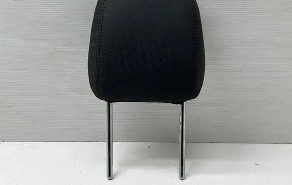 Ford Explorer VI Front seat headrest 