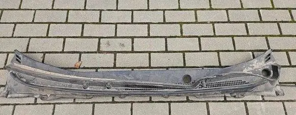 Subaru Legacy Wiper trim C120100370