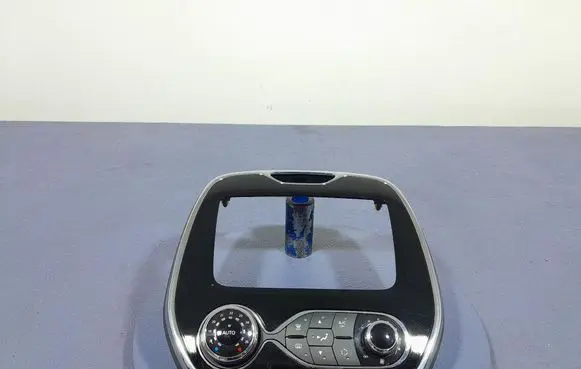 Renault Captur Climate control unit 275100037R