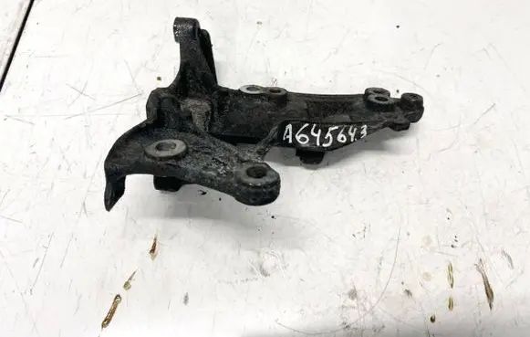 Ford Focus Engine mounting bracket 9653249480