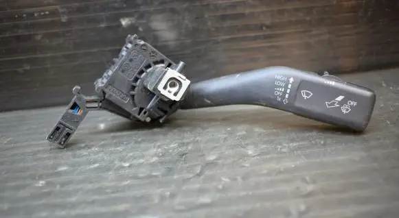 Skoda Superb B6 (3T) Wiper control stalk 1K0953519K