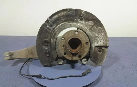 BMW 5 F10 F11 Front wheel hub spindle knuckle