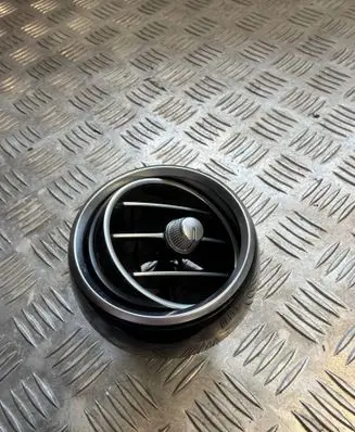 Mercedes-Benz GLC C253 Dash center air vent grill A2058304604 533210 090617L1