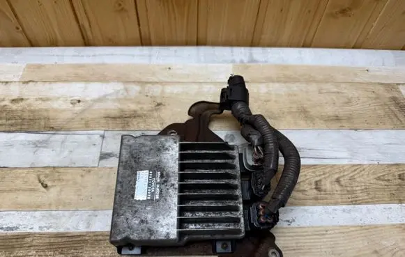 Toyota Avensis T250 Fuel injection control unit/module 8987120070 1310001371