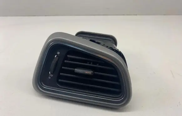 Renault Kadjar Dashboard side air vent grill/cover trim 00189173