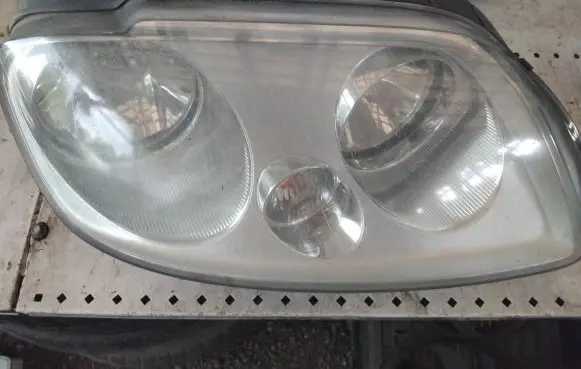 Volkswagen Touran I Headlight/headlamp 2K0941006B 4VEX13005AF