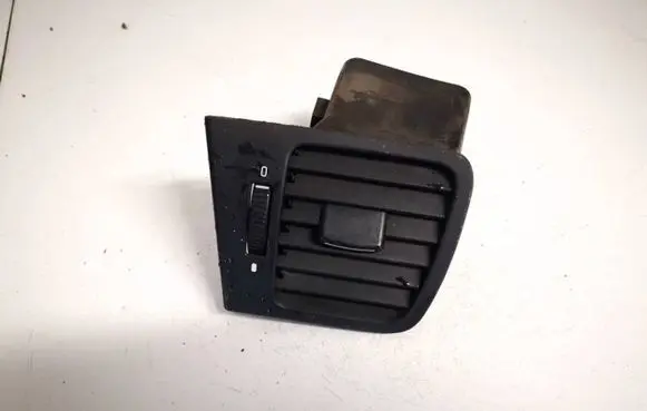 Subaru Legacy Dash center air vent grill