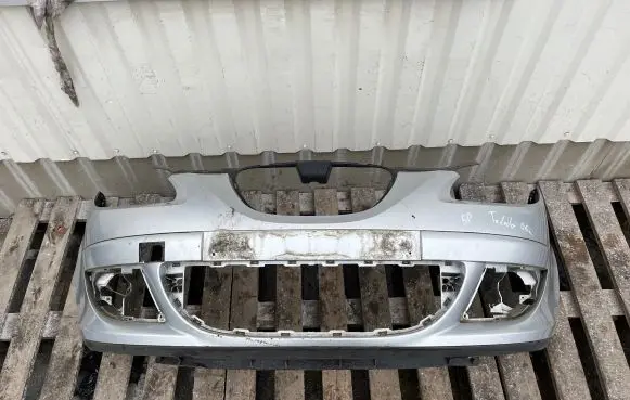 Seat Toledo III (5P) Front bumper 5P0807231
