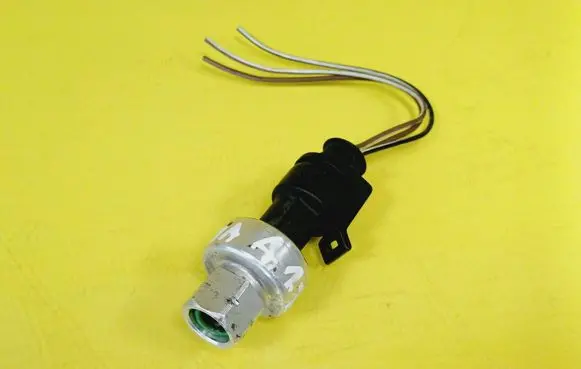 Opel Meriva A Air conditioning (A/C) pressure sensor 09131721