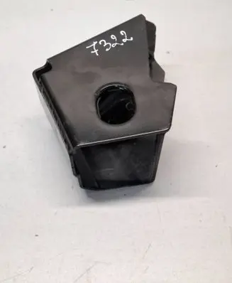 Radiator mount bracket