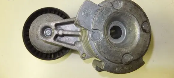 BMW 5 E60 E61 Generator/alternator belt tensioner 7530314 BMW7530314