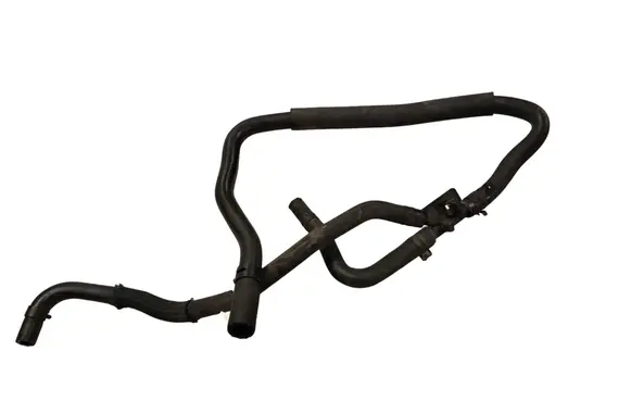 Toyota Auris 150 Engine coolant pipe/hose