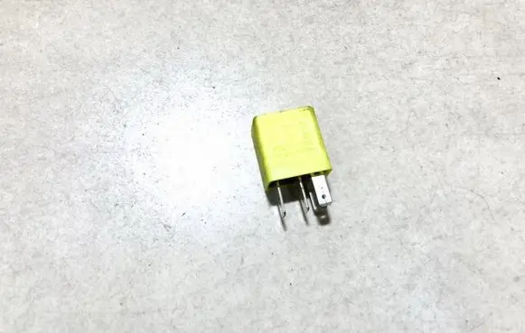 Opel Zafira A Other relay 24433728 70222