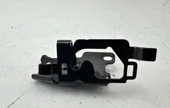 Mercedes-Benz C W205 Parcel shelf load cover mount bracket A2058605800