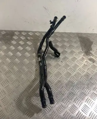Volkswagen Touareg II Engine coolant pipe/hose 7P6121070AE