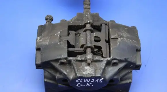 Mercedes-Benz CL C215 Rear brake caliper 983