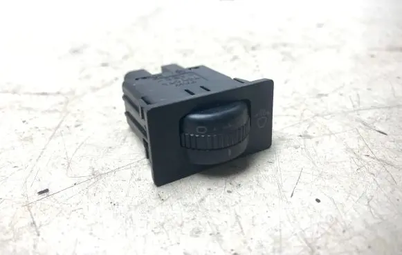 Toyota Corolla Verso AR10 Headlight level height control switch 8415202021 37139