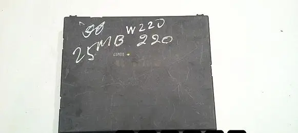 Mercedes-Benz S W140 Engine control unit/module 2208201026