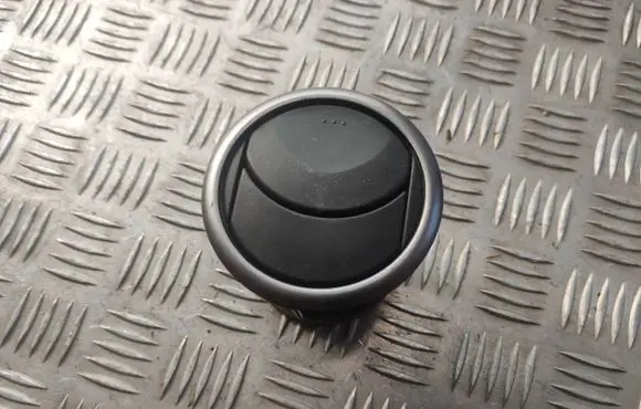 Mazda 2 Dash center air vent grill D374GM734
