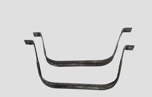Jeep Cherokee KJ Fuel tank mounting bracket