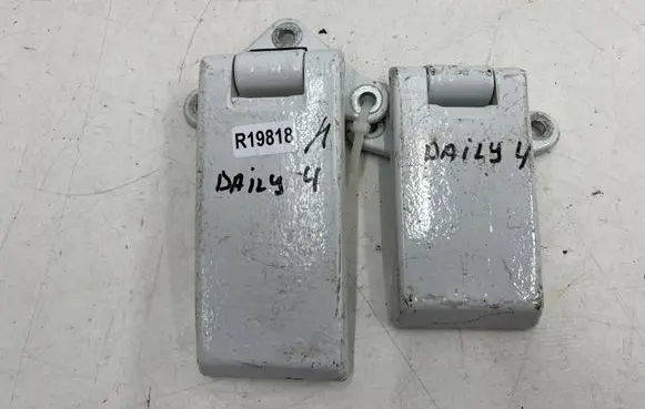 Iveco Daily 6th gen Loading door hinge set 
