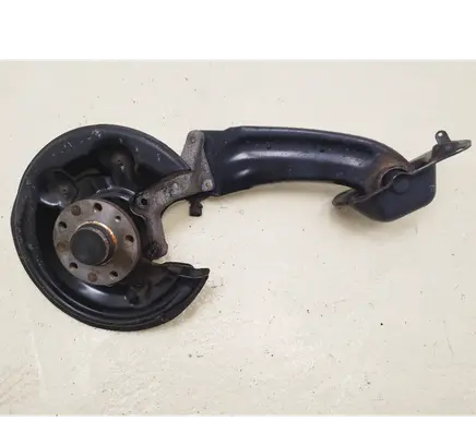 Rear wheel hub spindle/knuckle