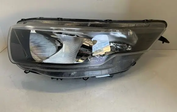 Iveco Daily 6th gen Headlight/headlamp 05802476874
