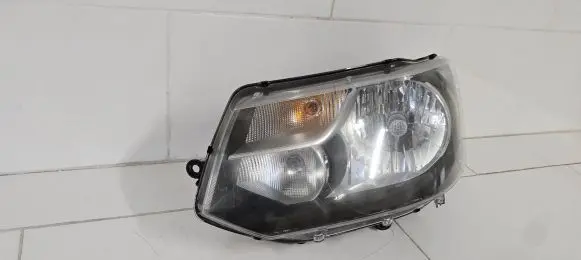 Volkswagen Transporter - Caravelle T5 Headlight/headlamp 7E1941015H 030125430100