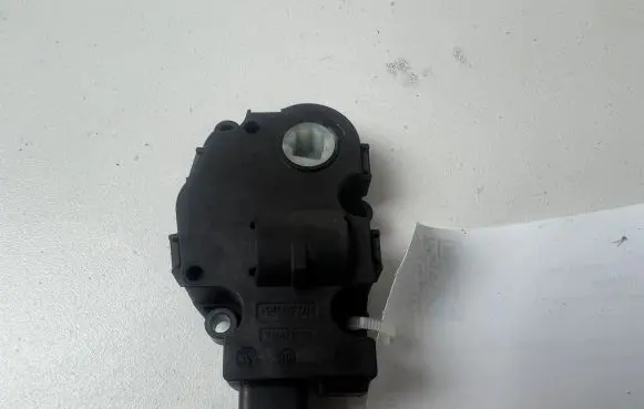 Mini One - Cooper F56 F55 Air flap motor/actuator CZ1139301400 412650750