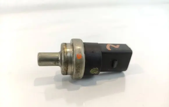 Volkswagen PASSAT B6 Coolant temperature sensor 269415CAREWAY