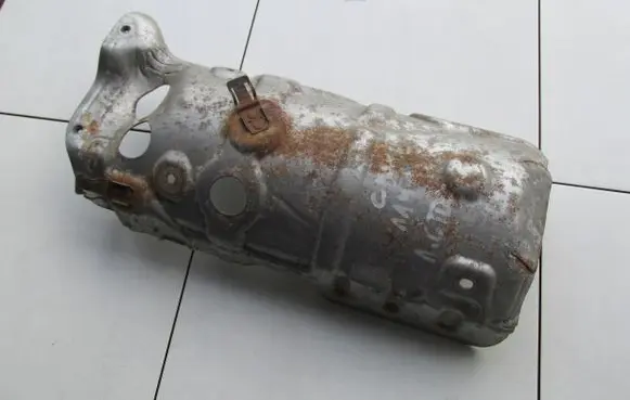Ford Grand C-MAX Heat shield in engine bay 