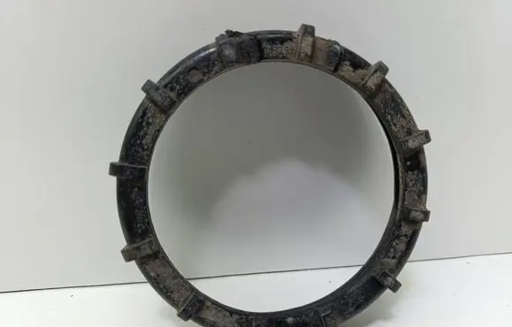 Volkswagen PASSAT B5.5 In tank fuel pump screw locking ring/nut 321201375A