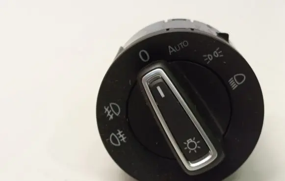 Volkswagen Golf VII Light switch 5G0941431BD