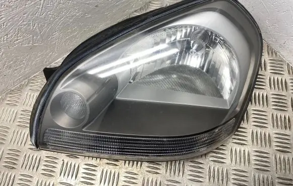 Hyundai Tucson JM Headlight/headlamp 921012EXXX
