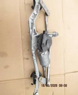 Toyota Auris 150 Front wiper linkage and motor 8511002340 AE1593003562