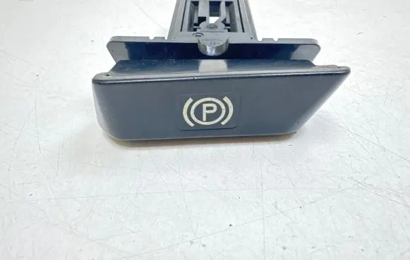 Mercedes-Benz S W220 Hand brake release handle 2204270312