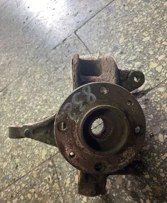 Renault Scenic II - Grand scenic II Front wheel hub