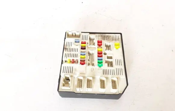 Renault Megane III Fuse module 284B61871R