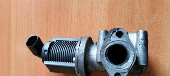 Opel Vectra C EGR valve 55215031